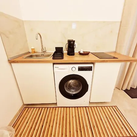 Porta Garibaldi Apartment *