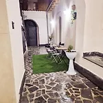 شقة Porta Garibaldi *