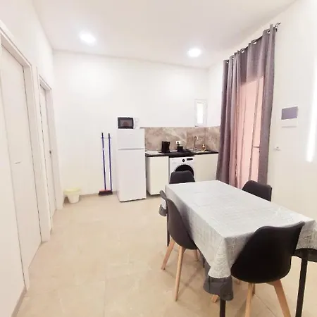 Porta Garibaldi كاتانيا