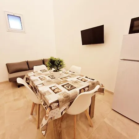 Porta Garibaldi Apartamento